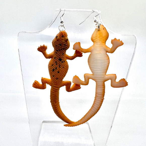 Orange Lizard Earrings - Animal Earrings - Bearded Dragon Earrings - Serpents - Picture 3 of 9